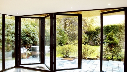 Ưu điểm vượt trội của phụ kiện cửa xếp trượt SIGICO