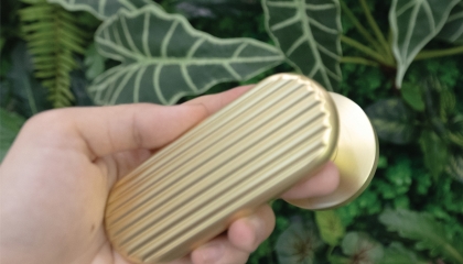 Sản phẩm nhanh xuống màu, ngả vàng – Phụ kiện cửa nhôm sử dụng lâu ngày bị đổi màu, phai màu nhanh chóng