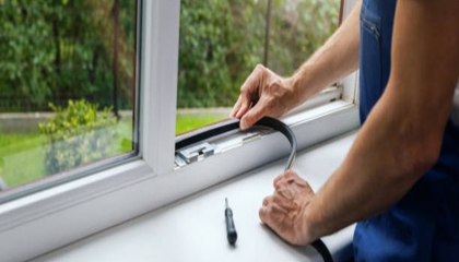 Cửa lùa dùng càng lâu càng nặng và lỗi thường không nằm ở ray trượt